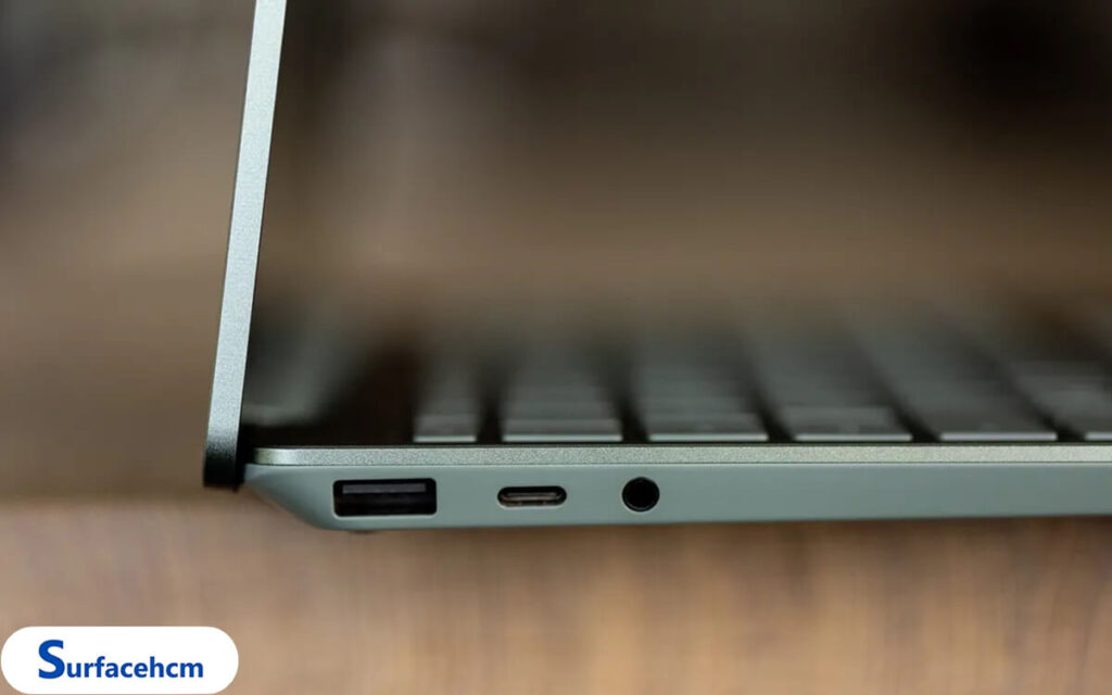 Giao thức cổng kết nối trên Surface Laptop Go 3