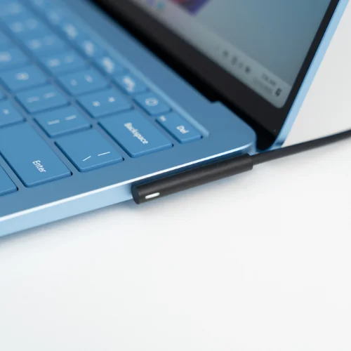 sử dụng surface connect trên Surface Laptop 7 X Plus 16GB 512GB màu Sapphire