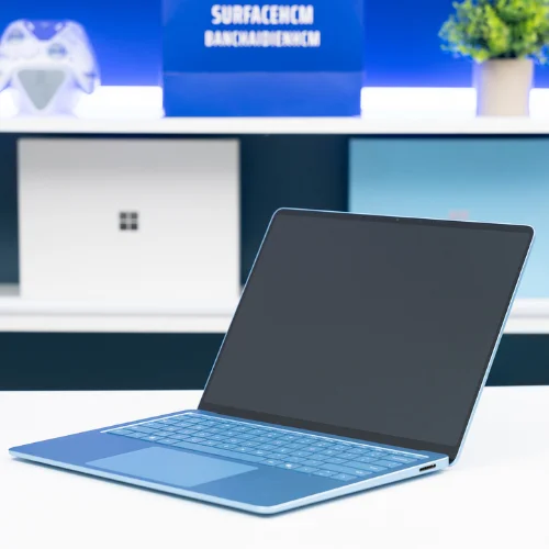 Surface Laptop 7 X Plus 16GB 512GB màu Sapphire góc nghiêng