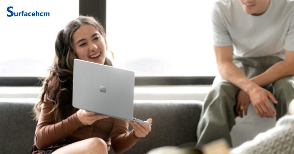 Đối tượng phù hợp dùng Surface Laptop 13 inch Platinum 16GB 256GB
