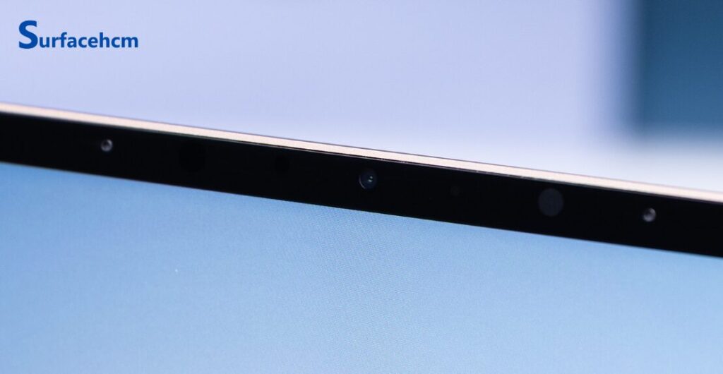 Camera Surface Laptop 7
