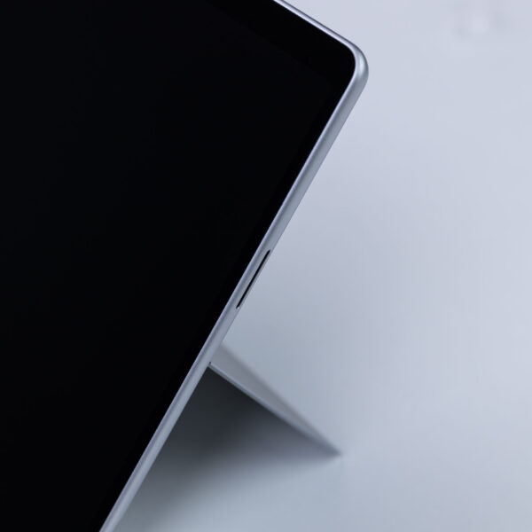 Surface Pro 12 Snapdragon X2 Plus 16GB 256GB Platinum viền màn hình