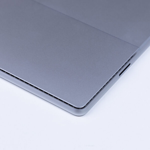 Surface Pro 12 Snapdragon X2 Plus 16GB 256GB Platinum góc cạnh