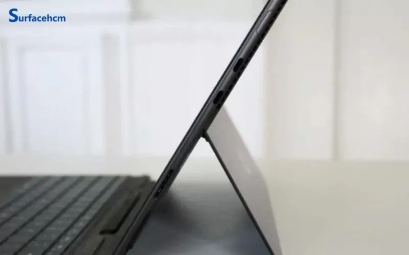 Cổng ThunderBolt 4 