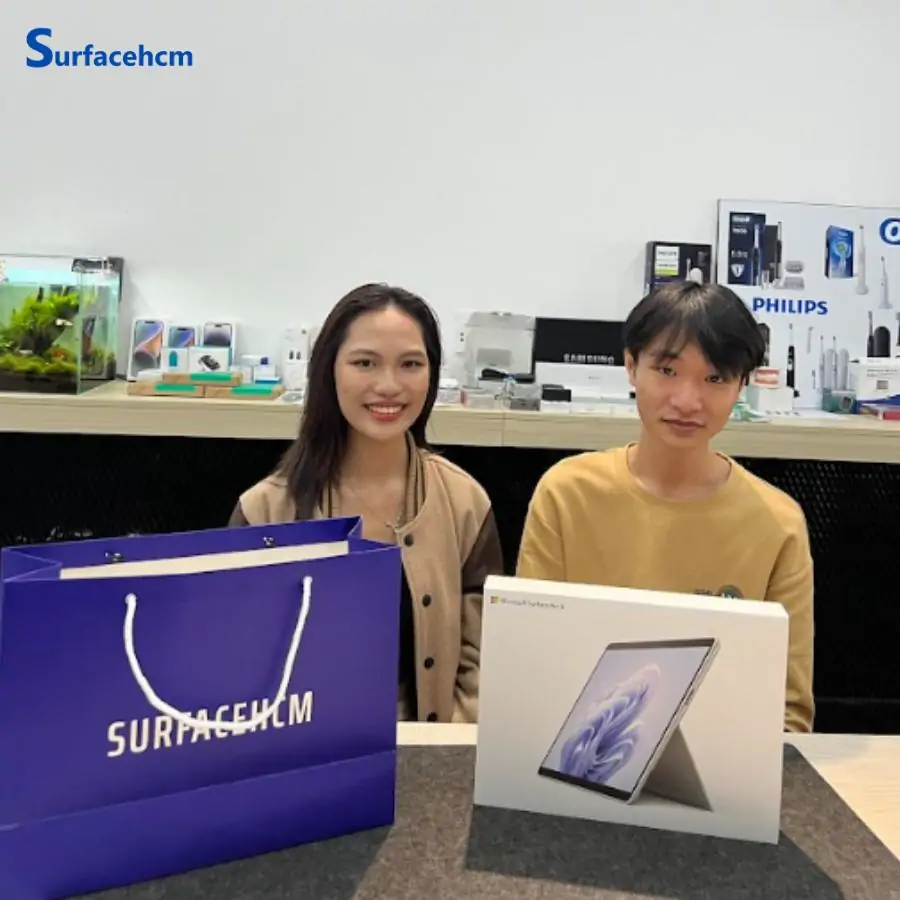 khác hàng mua hàng