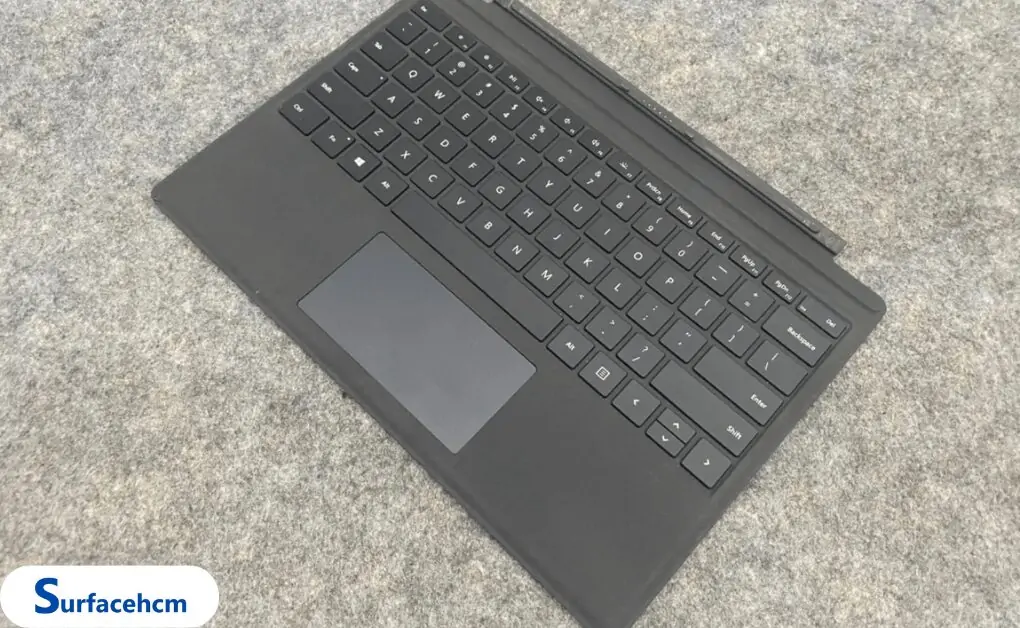 Vệ sinh bàn phím Surface Pro