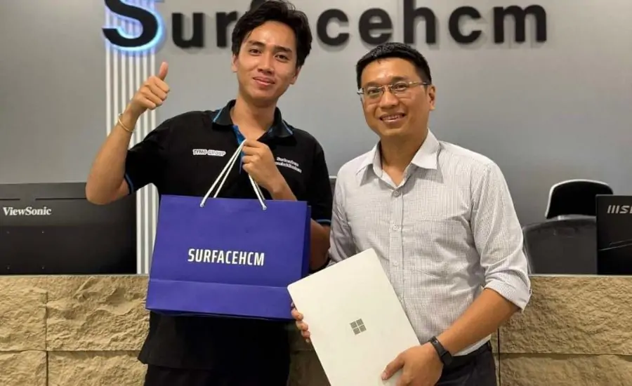 khach hang o surfacehcm 2 1