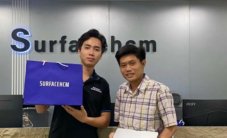 khách hàng tại surfacehcm