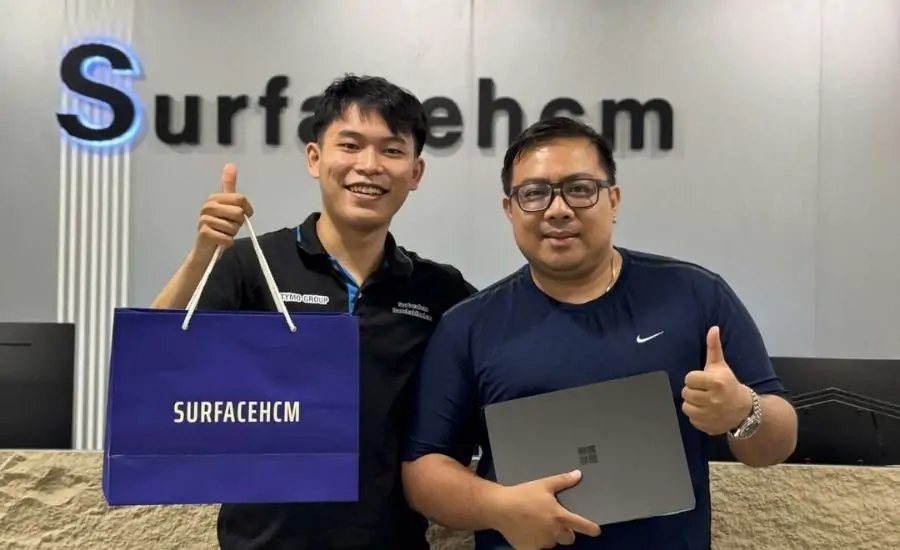 khach hang tai surfacehcm 3