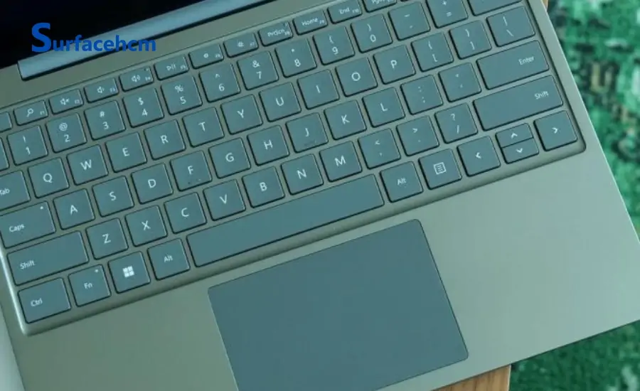 Bàn phím và touchpad chính xác